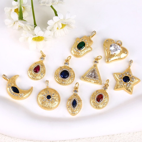Ciondolo in Rame Placcato Oro Zirconia Stella Luna Cuore Mano di Hamsa Geometrico per Collana Fai Da Te Bracciale Gioielli