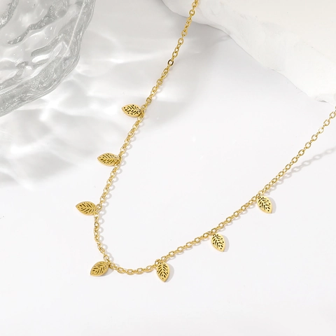 Collana Con Ciondolo a Foglia in Acciaio Inossidabile per Donna Placcato Oro 18K Foglie di Zirconia Gioielli Minimalisti