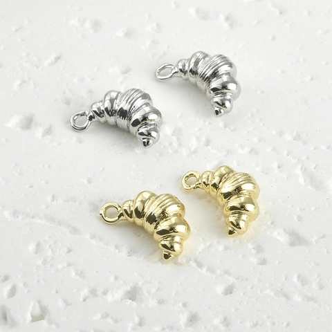Mini Croissant Shape Copper Pendants Gold Silver Plated Cute Food Charm For DIY Necklace Bracelet Earring Jewelry Making Accessories
