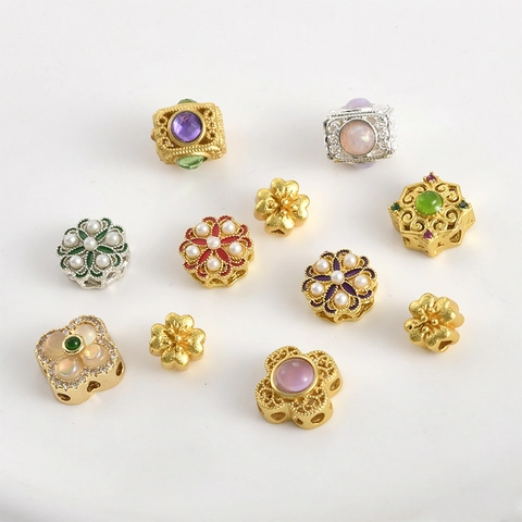 Perline Distanziatrici a Forma di Fiore e Trifoglio in Rame Zirconia Vintage per Creazione di Gioielli DIY Oro Argento