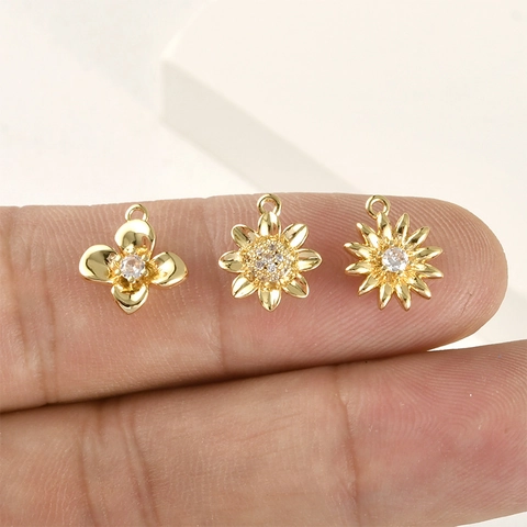 14K Gold Plated Copper Flower Pendant With Zirconia Inlay Daisy Sunflower Four-Petal Flower DIY Jewelry Making Accessory
