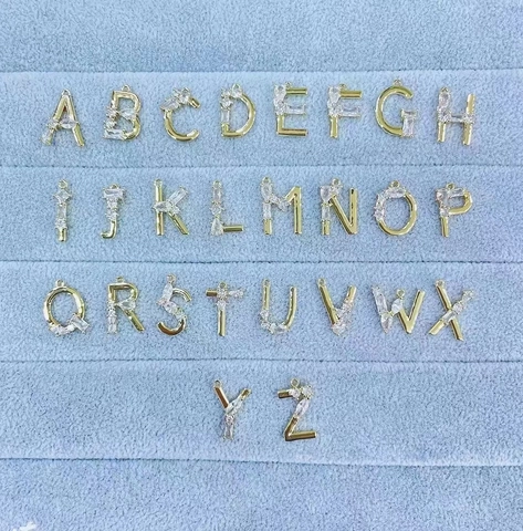 Vergoldeter Kupfer Alphabet A-Z Anhänger Halskette Und Ohrstecker Für Damen Personalisierter Minimalistischer Weißer Zirkonia Schmuck