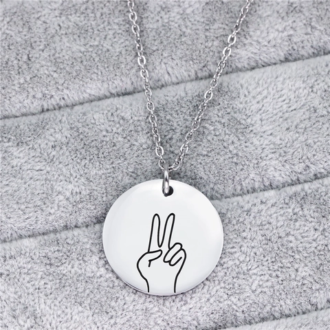 Collana con Ciondolo a Gesto della Mano in Acciaio Inossidabile Disco Rotondo Catena a Scatola Gioielli di Moda Minimalista Donna