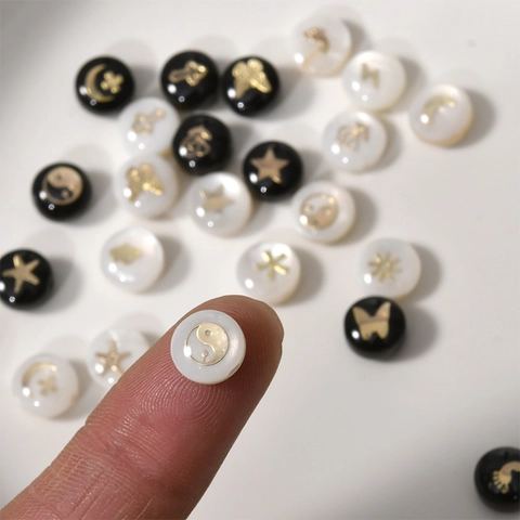 Freshwater Shell Gold Plated Beads Round Flower Butterfly Moon Star Pattern Pendants For DIY Necklace Bracelet Earring Jewelry Making