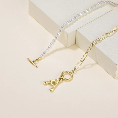 Französisch Edelstahl Alphabet Anhänger Halskette Mit Künstliche Perle Büroklammerkette Splicing Zirkonia Gold Knebelverschluss Halskette