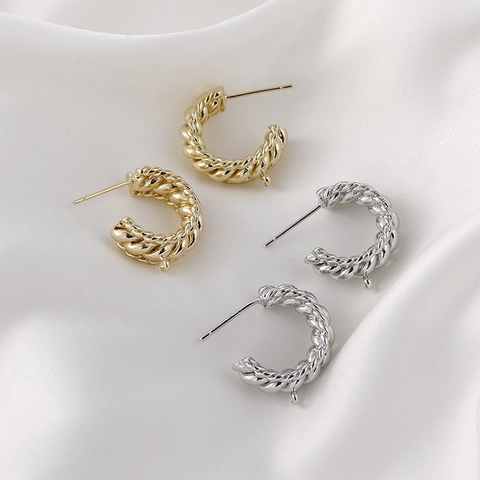 Pendientes de Botón Forma C Trenzada Con Anillo de Suspensión Cobre Plateado Poste de Plata Accesorios para Hacer Joyas DIY