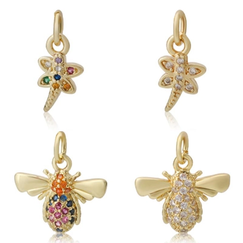 Ciondoli in Rame con Micro Intarsio in Zirconia a Forma di Farfalla Ape Uccello Animali Colore Oro per Creazione Gioielli DIY Collane Bracciali