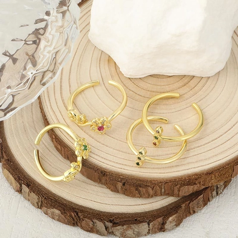 Elegante Anillo Abierto de Cobre con Flor de Zirconia para Mujer Ajustable Chapado en Oro Cristal Colorido Joyería