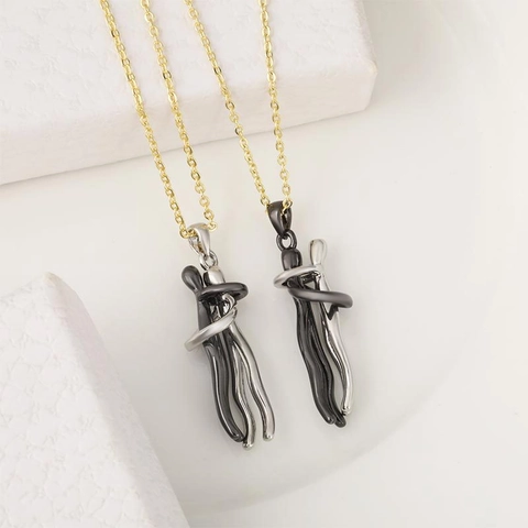 Collier Pendentif Couple S'enlaçant Créatif en Cuivre Bijoux Minimalistes Étreinte pour Amoureux Cadeau de Saint Valentin