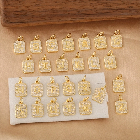 Ciondolo con Lettera Iniziale in Rame e Zirconia Alfabeto Quadrato Cubic Zirconia Micro Pave Charm Gioielli Accessori Donna Oro Argento