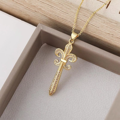 Colgante Solo de Cruz Flor de Lis Espada de Cobre Dorado Vintage Con Strass Incrustado Accesorio de Joyería para Mujer