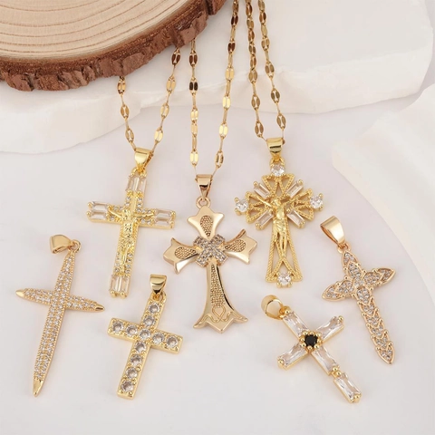 Copper Gold Plated Enamel Cross Pendant Necklace For Women Retro Hip Hop Religious Jesus Rhinestone Lip Chain Necklace