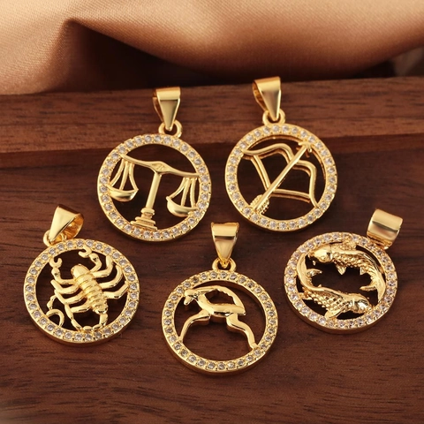 Ciondolo Costellazione Zodiacale in Rame Placcato Oro 18K Vintage per Donna Ciondolo per Collana Rotondo Vuoto Intarsiato in Zirconia