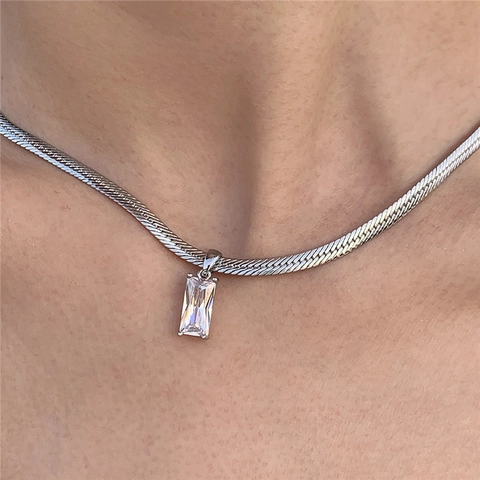 Collana con Pendente in Zirconia Taglio Smeraldo in Acciaio al Titanio per Donna Collana a Catena a Serpente Piatta Minimalista Retro Gioielli
