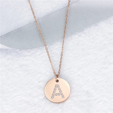Collana con Ciondolo Lettera Iniziale in Acciaio Inossidabile per Donna Gioielli con Alfabeto Strass Oro Rosa Pendente a Disco