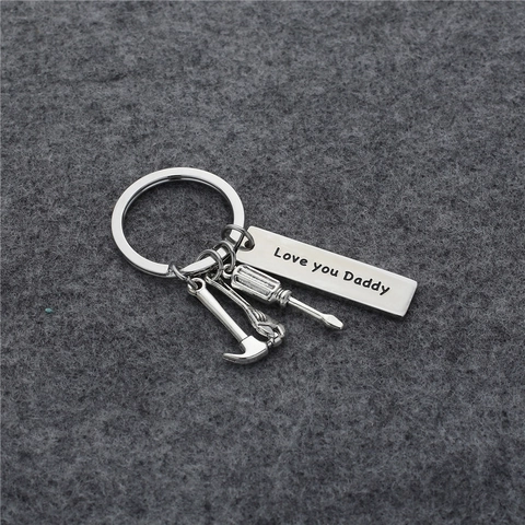 Titaniumstaal Love You Daddy Gegraveerde Staaf Sleutelhanger Met Mini Hamer Moersleutel Schroevendraaier Gereedschap Vaderdag Cadeau Voor Papa