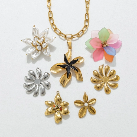 Unique Stainless Steel Acrylic Flower Pendant For DIY Jewelry Making Accessories Fashion Enamel Artificial Pearl Floral Charms