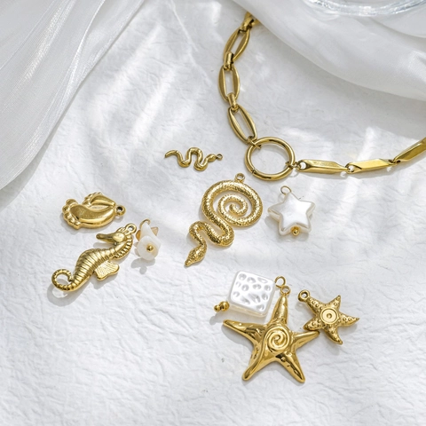 Stainless Steel Gold Plated Animal Pendants Seahorse Snake Starfish Footprint Hammered Texture Charms For DIY Jewelry Making