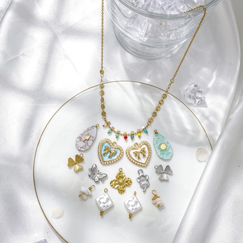 Ciondoli in Acciaio Inossidabile Bohemien Placcati Oro 18K Trifoglio Fiore Farfalla Pietra Naturale Accessori Fai da Te