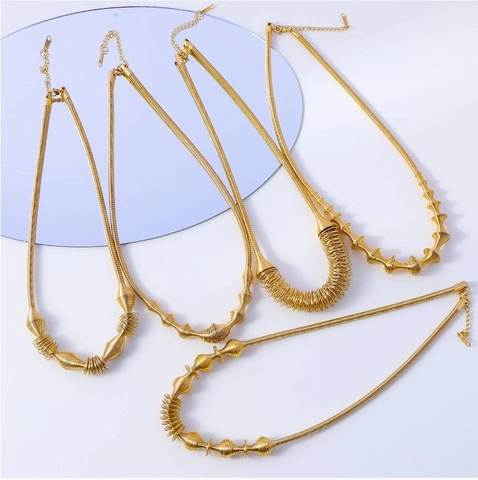 Geometrische Titanstahl Halskette Für Damen 18K Vergoldet Vintage Industriestil Feder Spiral Anhänger Kette Schmuck