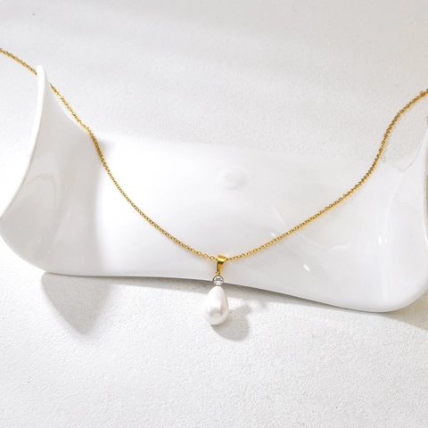Collana con Ciondolo a Goccia d'Acqua in Acciaio Inossidabile Vintage per Donna Perla Artificiale Placcata Oro Gioielli