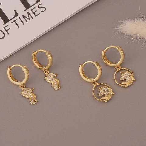 Orecchini a Cerchio in Rame con Zirconi Cavalluccio Marino Unicorno Placcati Oro 18K Gioielli da Donna Quotidiani