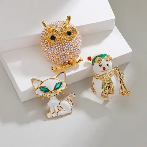 Spilla in Acciaio Inossidabile a Forma di Animale Cartone Animato Placcata in Oro 18K Smalto Gufo Gatto Pupazzo di Neve Gioielli di Moda