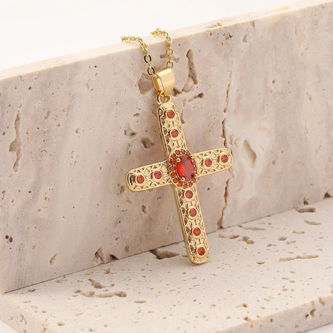 Collana con Pendente a Croce in Rame Placcato Oro 18K Zirconia Totem Religioso per Donna Gioielli Cristiani Vintage Gotici Regalo
