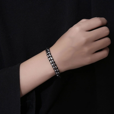 Bracciale Catena Cubana in Acciaio al Titanio per Uomo Donna Stile Hip Hop Galvanico Nero Argento Gioielli Moda Regalo Quotidiano