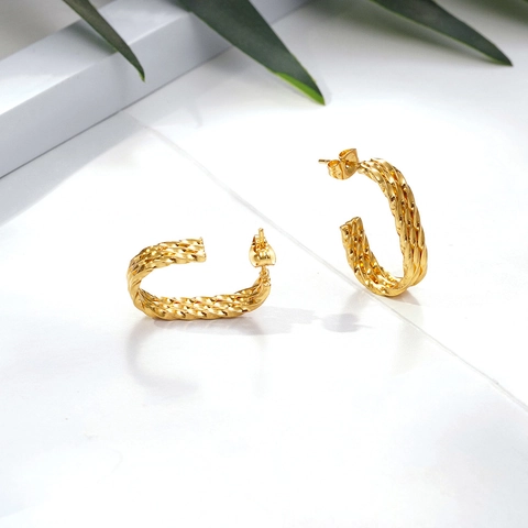 Vintage Gold Titanium Steel Twisted C-Shape Earrings Geometric Hollow Spiral Fashion Jewelry For Women