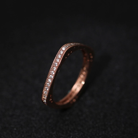Bagues Superposables en Cuivre Géométrique Avec Zirconia pour Femme Or Rose Argent Plaqué Bijoux de Mode Élégants Bagues de Doigt
