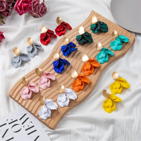 Bohemian Alloy Petal Drop Earrings For Women Matte Painted Layered Flower Leaf Earrings Elegant Fashion Jewelry Gift
