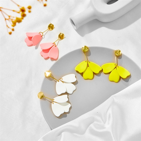 Western Retro Original Design Alloy Flower Petal Leaf Drop Earrings Fashion Matte Texture Niche Floral Dangle Earrings For Women