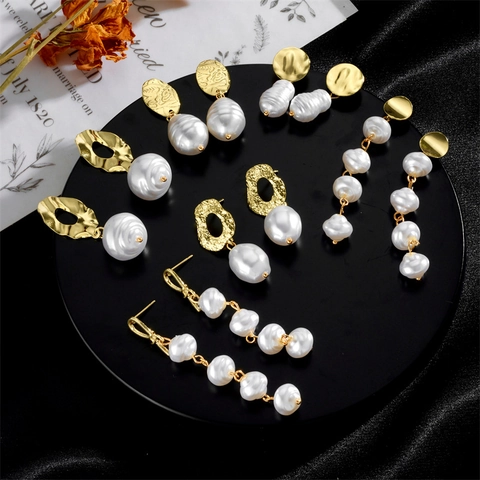 Vintage Baroque Irregular Artificial Pearl Drop Earrings French Gold Alloy Textured Metal Earrings Fashion Jewelry Women