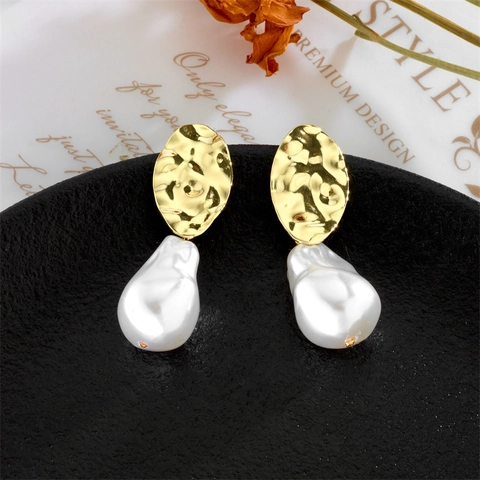 Vintage Baroque Artificial Pearl Drop Earrings Alloy Gold Hammered Textured Metal Geometric Dangle Earrings For Women Jewelry