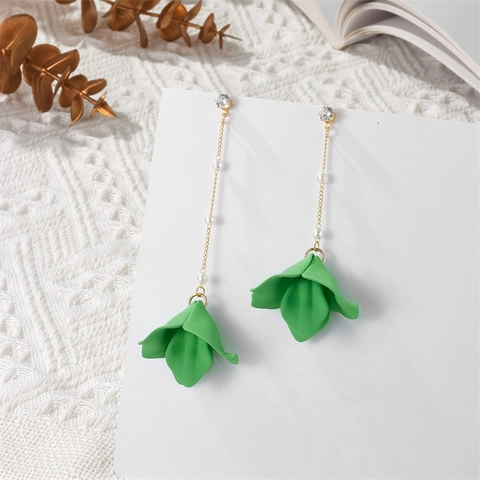 Elegant Flower Petal Long Drop Earrings Women Korean Acrylic Artificial Pearl Rhinestone Chain Earrings With 925 Silver Post