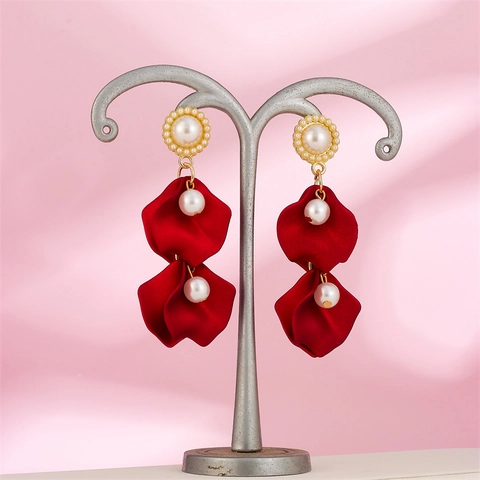 Retro Alloy Floral Petal Drop Earrings With Artificial Pearl Bohemian Matte Painted Long Dangle Earrings For Women Party Jewelry