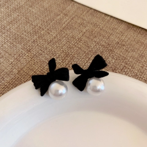 Orecchini a Bottone con Fiocco e Perle Vintage Francesi per Donna Eleganti Orecchini in Lega Perla Artificiale Fiocco Floccato