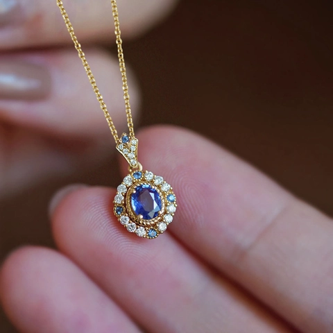 Vintage Royal Court Style Oval Blue Gemstone Pendant Necklace Luxury Copper Cubic Zirconia Jewelry For Women