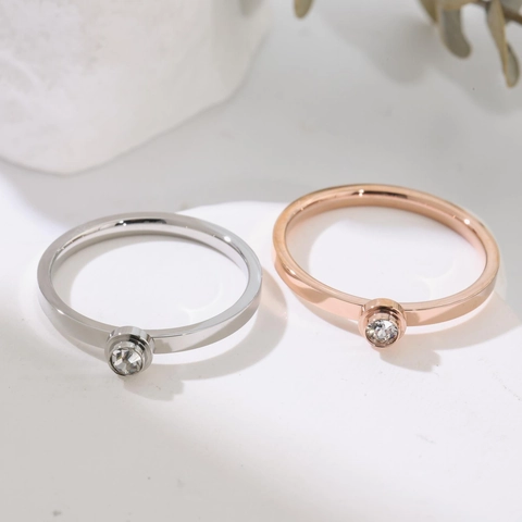 Minimalist Stainless Steel Zirconia Solitaire Ring For Women Simple Elegant Geometric Finger Ring Gold Silver Plated Jewelry