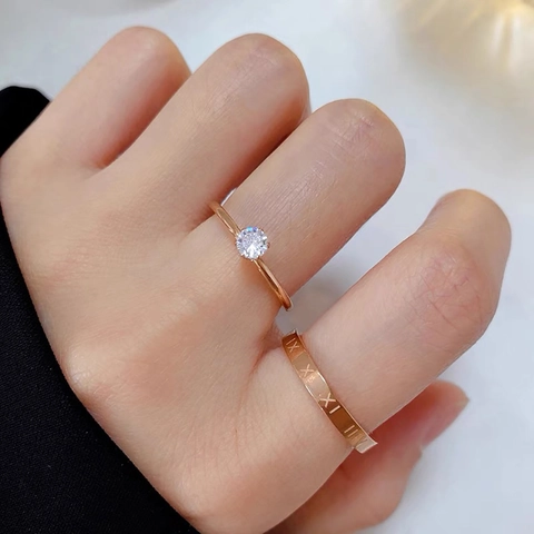 Minimalist Stainless Steel Six-Prong Solitaire Ring For Women Korean Style Rose Gold Silver Plated Rhinestone Finger Ring Engagement Jewelry Gift