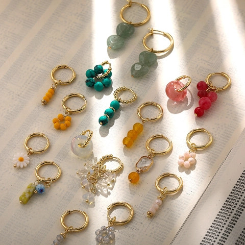 Y2K Asymmetric Alloy Daisy Drop Earrings For Women Sweet Cool Gold Hoop Beaded Resin Flower Earrings Fashion Jewelry