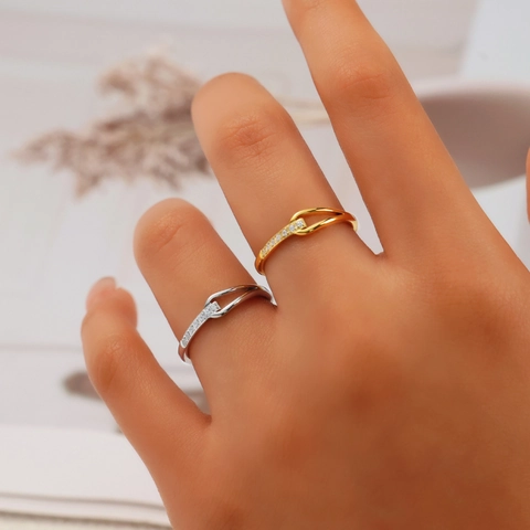 Minimalist Geometric U-Shaped Stainless Steel Zirconia Ring For Women Elegant Intertwined Cross Over Fashion Jewelry Daily Party Wear