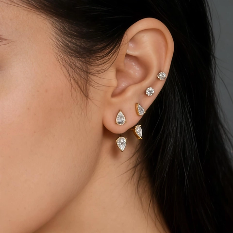 Pendientes de Botón de Acero de Titanio con Zircón de Gota de Agua para Mujer Forma de Pera Bañado en Oro Joyería