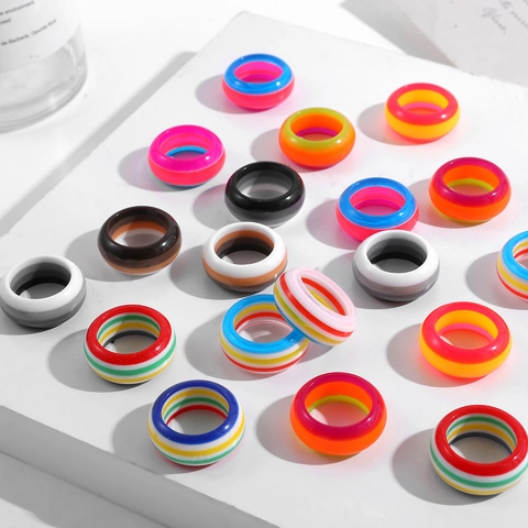 Vintage Y2K Colorful Striped Resin Rings For Women Dopamine Aesthetic Chunky Plain Band Rings Niche Index Finger Jewelry
