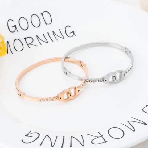 Stainless Steel Handcuff Interlocking Rings Bangle Bracelet For Women Rhinestone Inlaid Gold Silver Rose Gold Fashion Jewelry