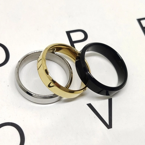Bague Anneau en Acier Inoxydable Minimaliste Pour Hommes Femmes Bord Biseauté Hautement Poli Lisse Or Argent Noir Bijoux Quotidiens Cadeau
