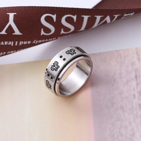 Stainless Steel Butterfly Spinner Ring For Anxiety Relief Rotatable Meditation Ring For Men Women Stress Relieving Jewelry