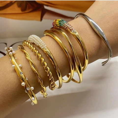 Brazalete de Moda de Acero Inoxidable para Mujer Chapado en Oro de 18K con Estrás Multicapa y Perla Artificial Joyería Geométrica