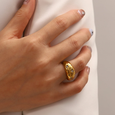 Starburst Dome Ring Gold Plated Stainless Steel With Colorful Zirconia Inlaid Vintage Luxury Fashion Finger Jewelry For Women